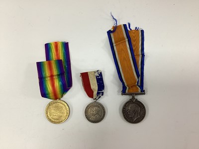 Lot 640 - WWI Black Watch Medal Duo, comprising British...