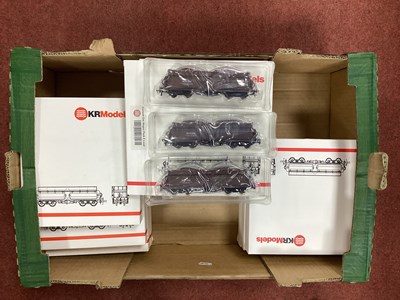 Lot 385 - Thirty-six 00 gauge Tyne Dock iron ore hoppers...