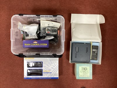 Lot 461 - A Quantity of Model Railway Electrical and...