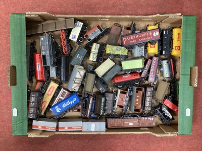 Lot 428 - Approximately Forty Five OO Gauge Items of...