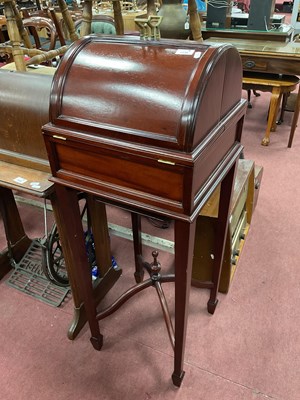 Lot 1536 - Late XX Century Hardwood Cellarette in the...