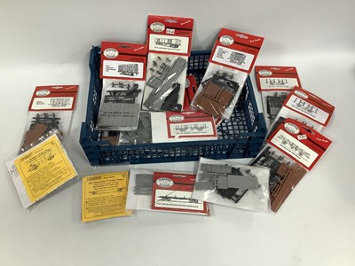 Lot 497 - Sixteen OO Gauge / 4mm Plastic Model Rolling...