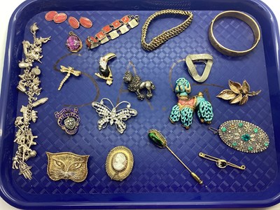 Lot 233 - A Collection of Vintage and Later Jewellery,...