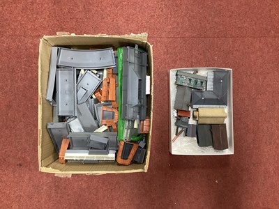 Lot 424 - A Quantity of 'OO' Gauge/4mm Hornby Platform...
