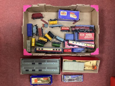 Lot 437 - A Quantity of Hornby Dublo (OO Gauge) Model...