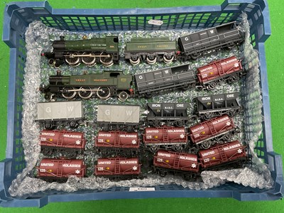 Lot 603 - Two 00 gauge Great Western goods trains,...