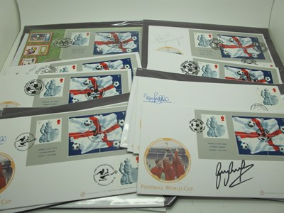 Lot 423 - England Football Autographs - Peter Shilton,...