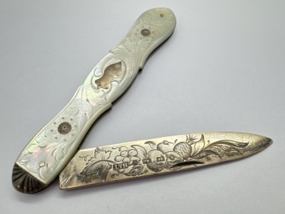 Lot 33 - A Victorian Hallmarked Silver Single Blade...