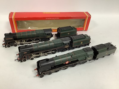 Lot 675 - Three Hornby 00 gauge Pacific locomotives:...
