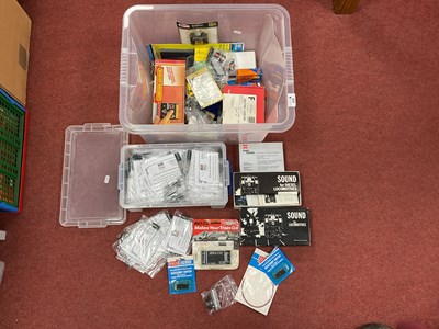 Lot 572 - A Small Quantity of Railway Modellers'...