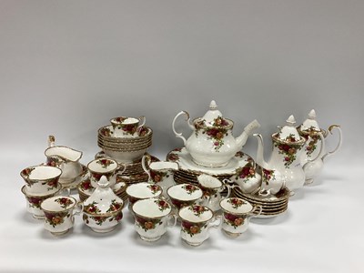 Lot 1165 - Royal Albert Old Country Roses tea and dinner...