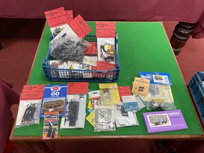 Lot 618 - A quantity of 00 gauge rolling stock kits and...