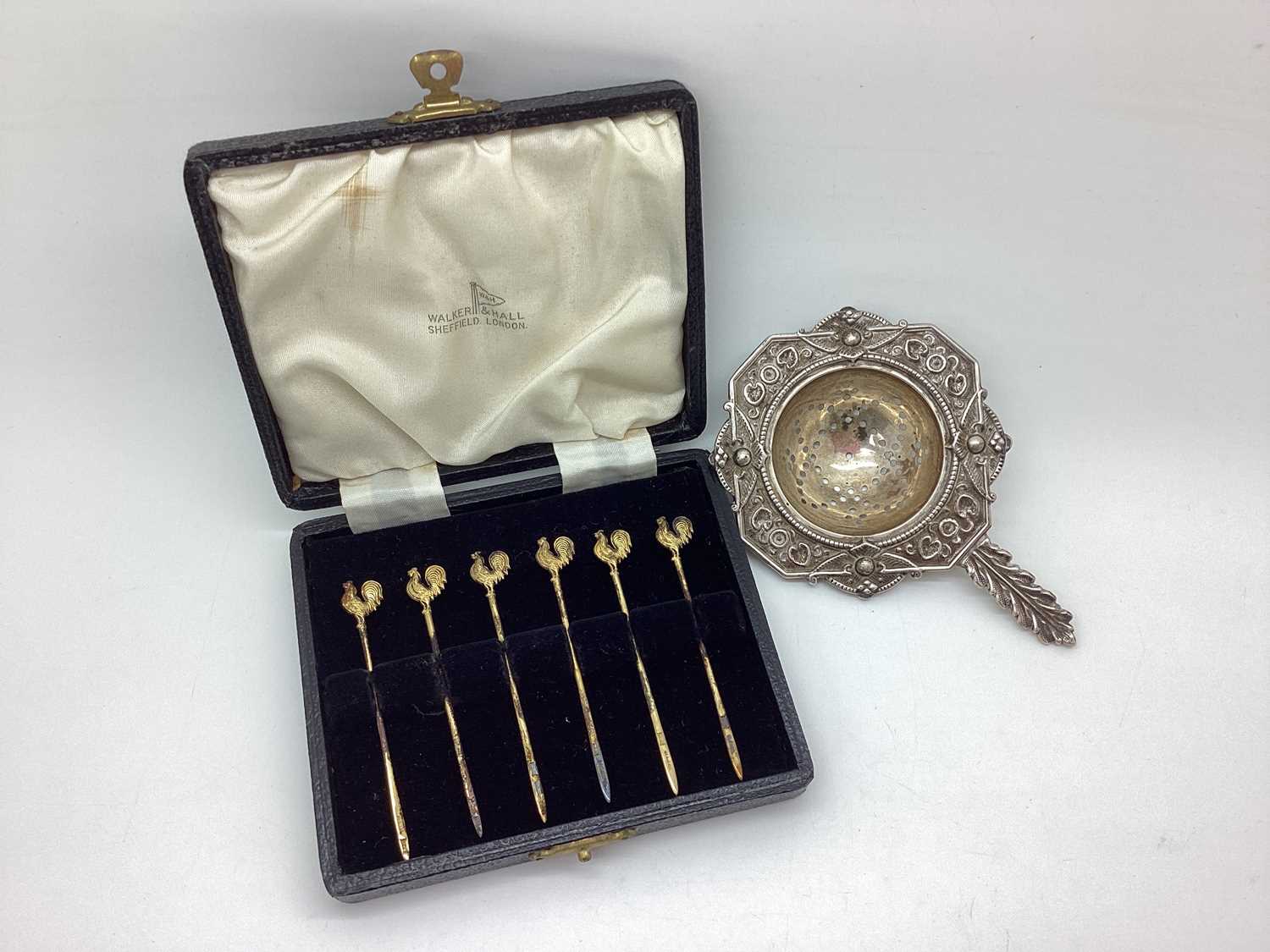 Lot 98 - A Cased Set of Six Hallmarked Silver Gilt...