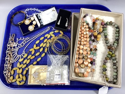 Lot 241 - Assorted Vintage and Later Costume Jewellery,...
