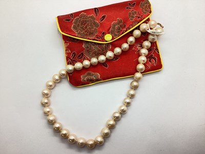 Lot 119 - A Blush Coloured Pearl Bead Necklace, of...