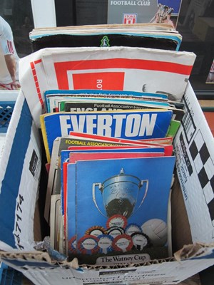 Lot 1320 - F.A Cup Final Programmes, 1978-82, 1993 League...