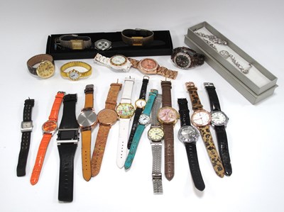 Lot 1256 - A Collection of Modern Wristwatches, to...