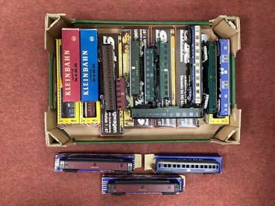 Lot 448 - Twenty-one HO scale European coaches,...