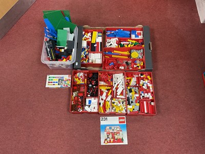 Lot 566 - A Quantity of Predominantly Loose Lego...