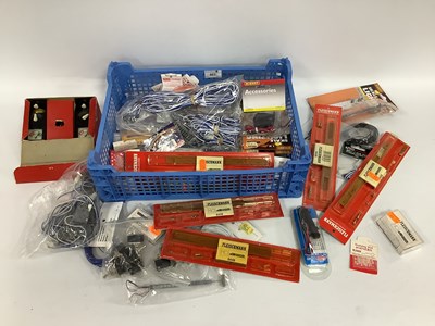 Lot 662 - A quantity of model railway electrical...