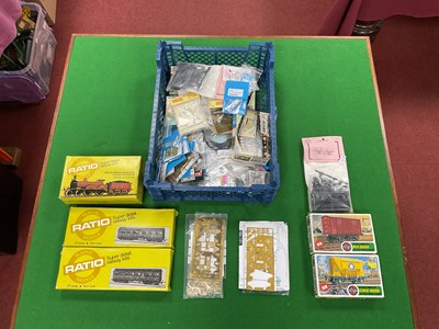 Lot 352 - A collection of 00 scale unbuilt kits by Ratio...