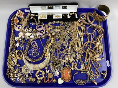 Lot 222 - A Selection of Gilt Coloured Costume Jewellery,...