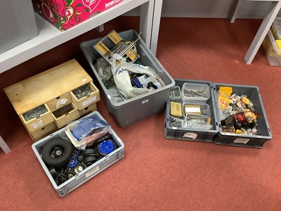 Lot 685 - Contents of a Meccano Enthusiasts Workshop to...