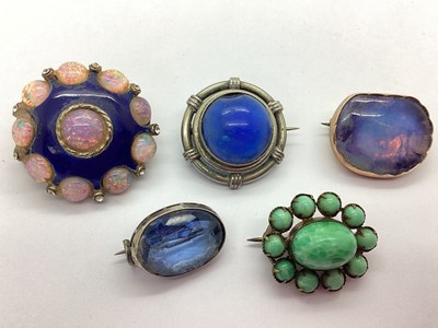 Lot 178 - A Small Collection of Vintage Brooches, to...
