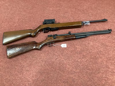 Lot 498 - Crosman 1077 CO2 -177 Air Rifle, wooden stock...