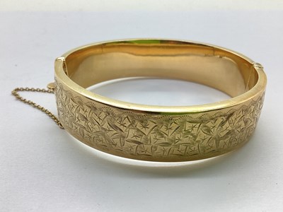 Lot 93 - A Vintage 9ct Gold Hinged Bangle, of partial...