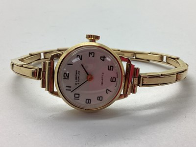 Lot 285 - H.L.Brown & Sons; A 9ct Gold Cased Ladies...