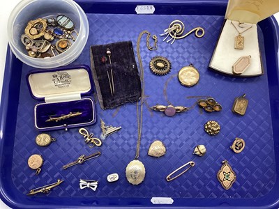 Lot 196 - A Collection of Antique and Later Jewellery,...
