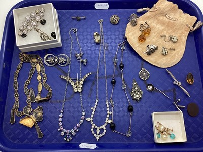 Lot 269 - An Assortment of Vintage and Later Jewellery,...