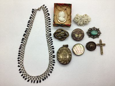 Lot 197 - Antique and Vintage Costume Brooches,...