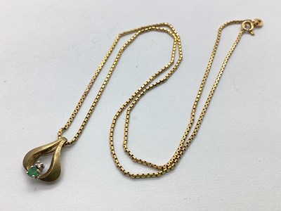 Lot 98 - A 9ct Gold Box Link Chain, suspending a stone...