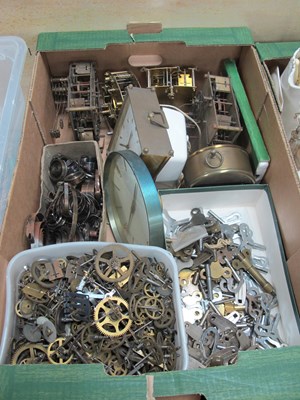 Lot 1009 - Brass Clock Keys, No.5, 10, 12, box of centre...