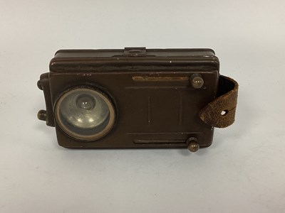 Lot 566 - WWII British Army Lamp Electric No. 4, battery-...