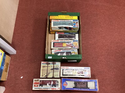 Lot 354 - Nine boxed American 0 gauge (027) items of...