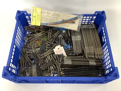 Lot 639 - A quantity of N gauge track and points by Peco...
