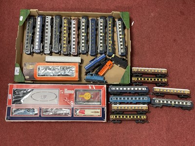 Lot 552 - A collection of early Lima HO including four 0-...