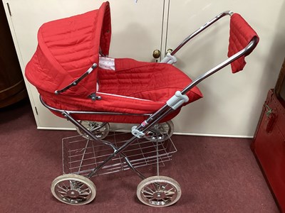 Lot 1583 - A Doll's Pram with an adjustable hood.