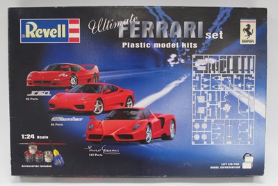 Lot 1388 - Revell Ultimate Ferrari Set, scale 1:24.