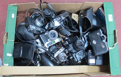 Lot 1143 - Cameras: Pentax Asahi SP 500 with 28-70mm...