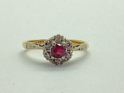 Lot 24 - An 18ct Gold Vintage Diamond and Stone Set...