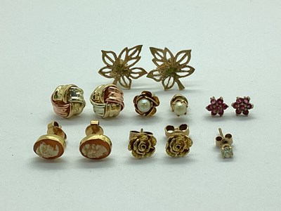 Lot 77 - A Small Collection of Dainty Earrings, to...
