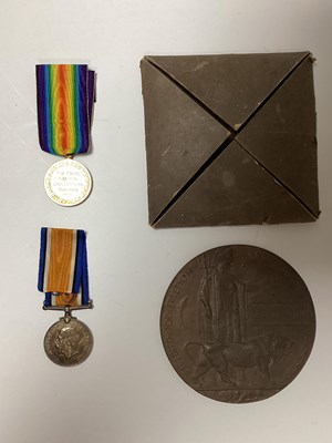 Lot 604 - WWI Black Watch Medal Duo, comprising British...