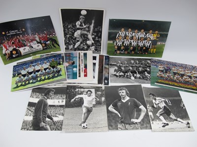 Lot 636 - Football Press Photographs - Teams of Juventus,...