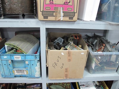 Lot 1139 - A Large Quantity of 'OO' Railway Lineside...