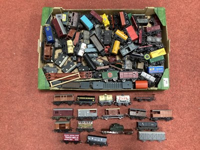 Lot 359 - Approximately eighty-five 00 gauge wagons by...