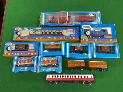 Lot 493 - A collection of Hornby 00 gauge "Thomas and...
